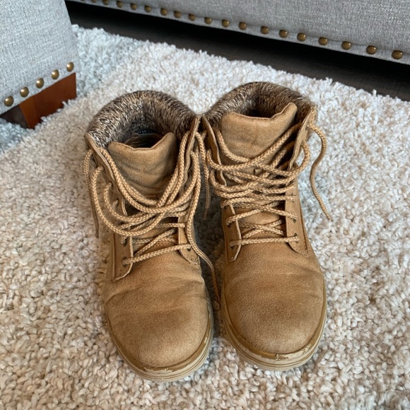 Cliffs boots - Picture 3 of 3